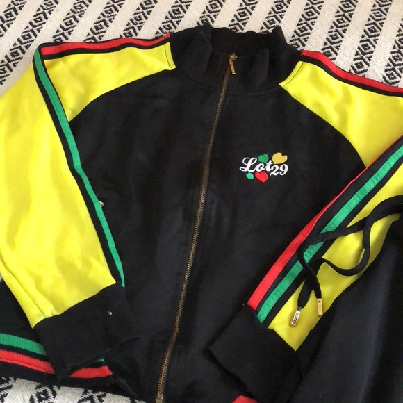 2 Piece Set - Picture 2 of 8